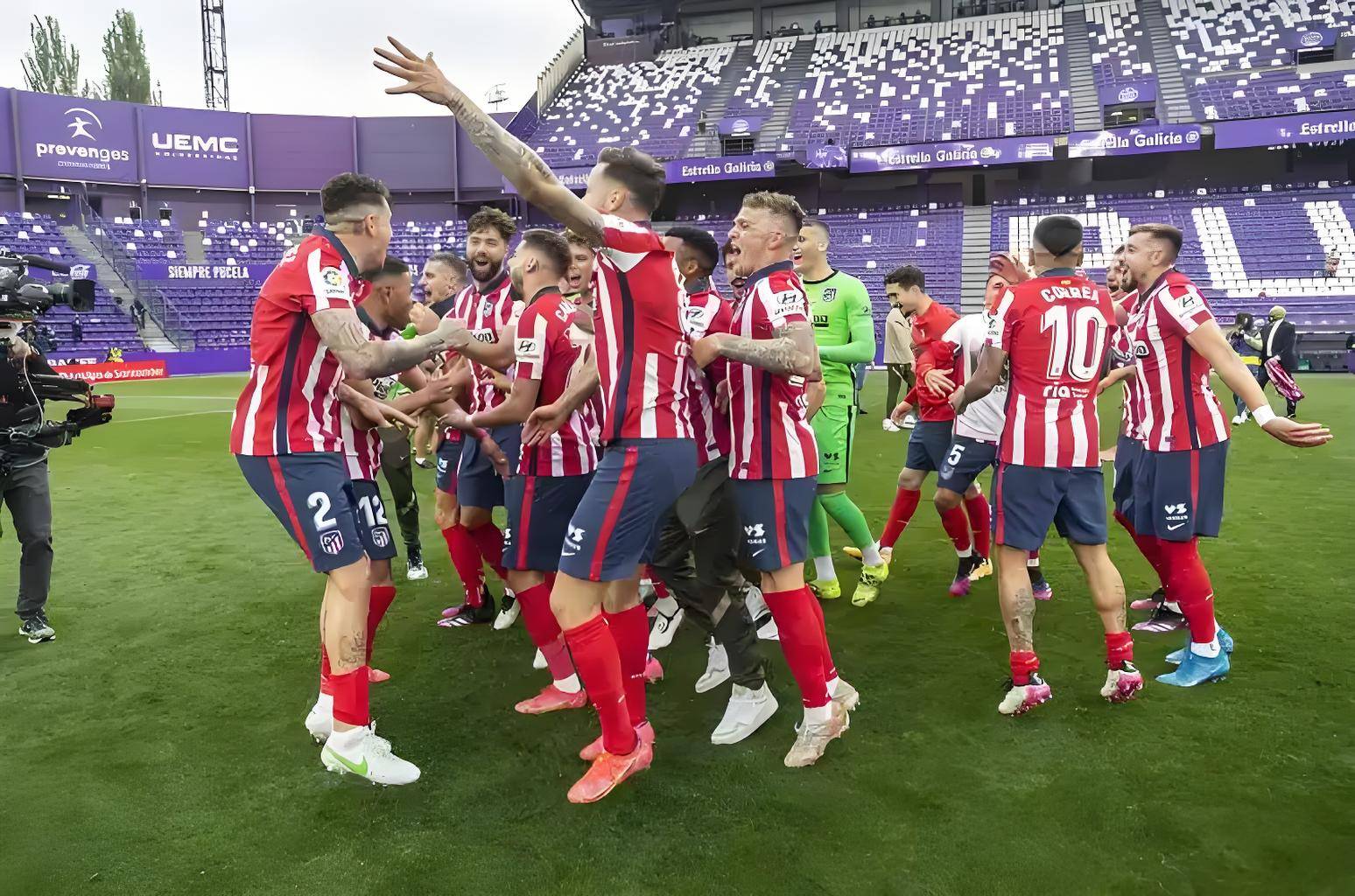 马德里竞技前锋在国家队踢破门荒