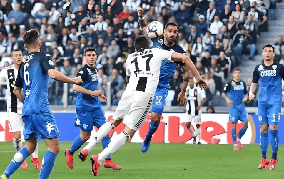 包含欧洲赛场竞争激烈，下一场对决将更加激动的词条