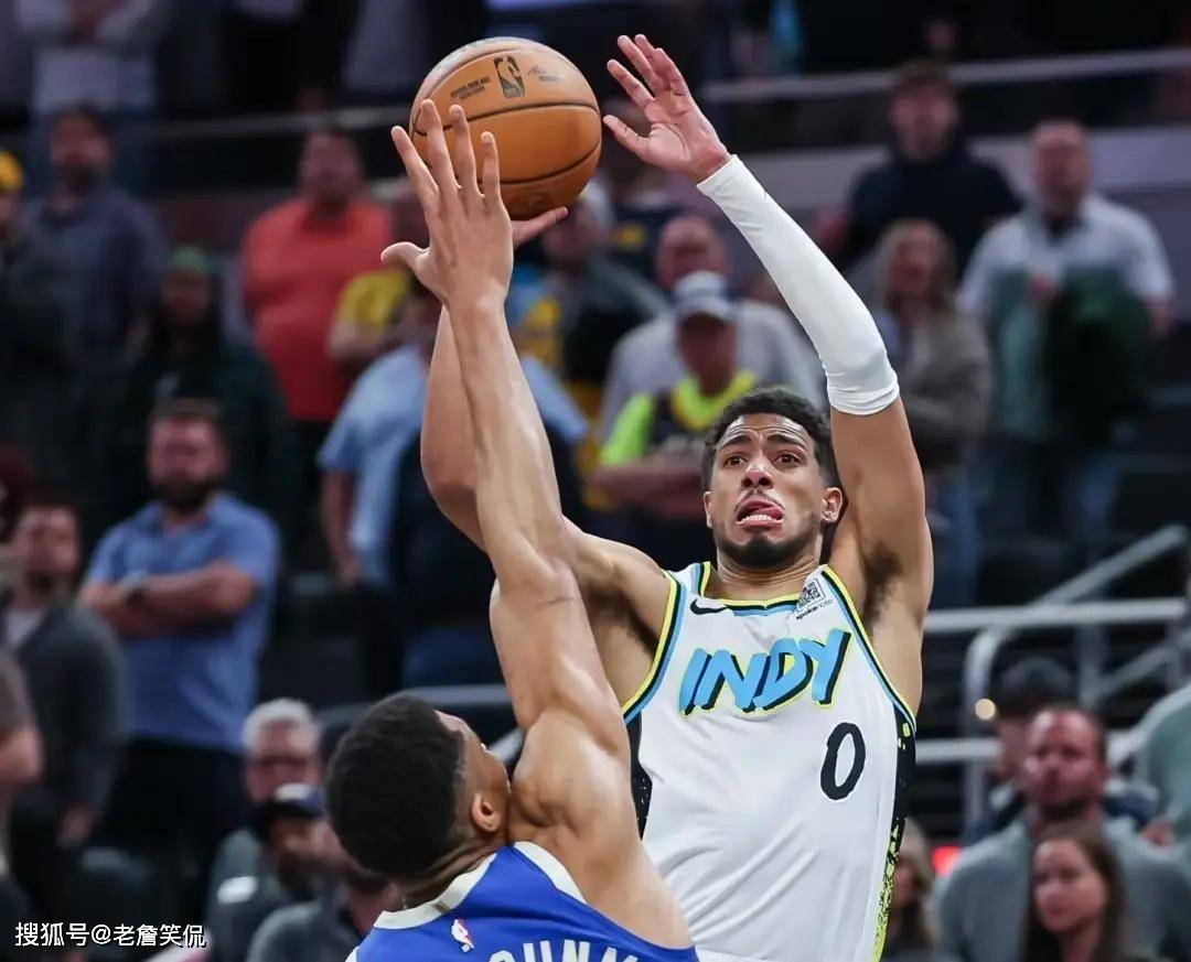 包含雄鹿主场告负，防守端松懈让对手获得斩获的词条