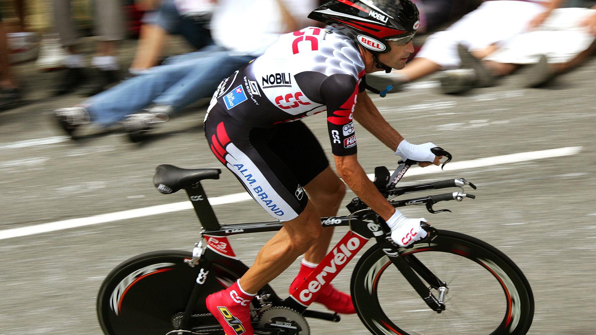 Rookie迎来十二赛季出色发挥,拜仁观众热烈欢呼!上演精彩一战